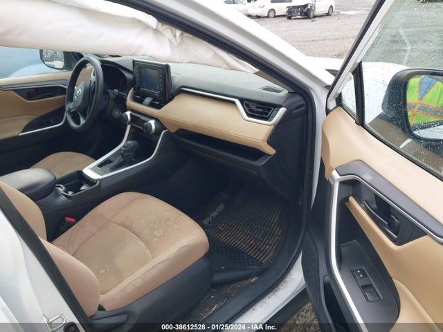 Toyota RAV4 LE 2020 2T3H1RFV8LW093857 Image 5