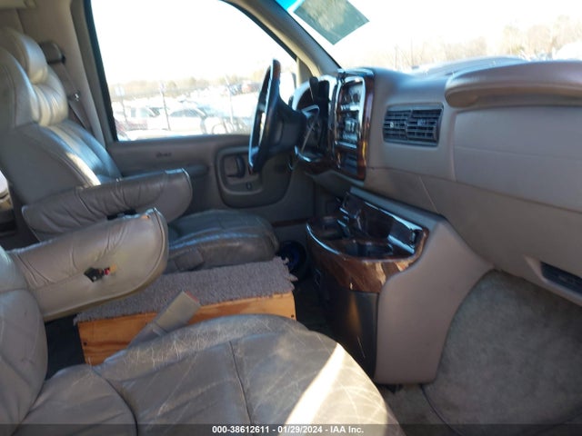 2000 GMC SAVANA RV VIN: 1GDFG15R0Y1209050
