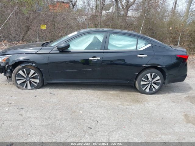 1N4BL4DW8MN325564 Nissan Altima Sv Intelligent Awd