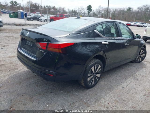 1N4BL4DW8MN325564 Nissan Altima Sv Intelligent Awd