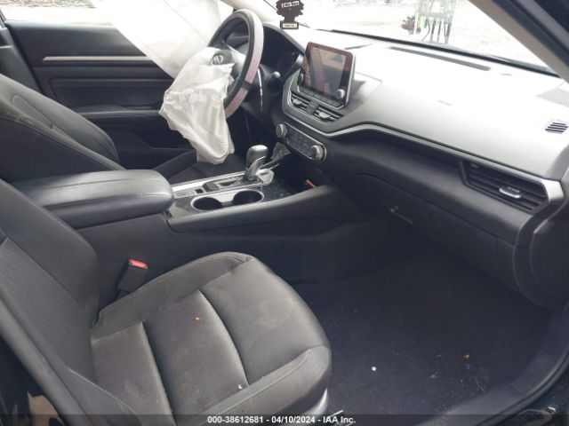 1N4BL4DW8MN325564 Nissan Altima Sv Intelligent Awd