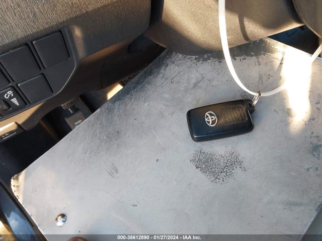 Aukcja sprzedaży 2013 Toyota Prius Two, vin: JTDKN3DU4D1685693, numer aukcji: 38612890
