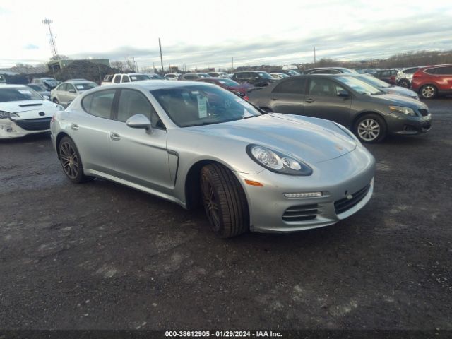 2016 WP0AA2A71GL007637 main image