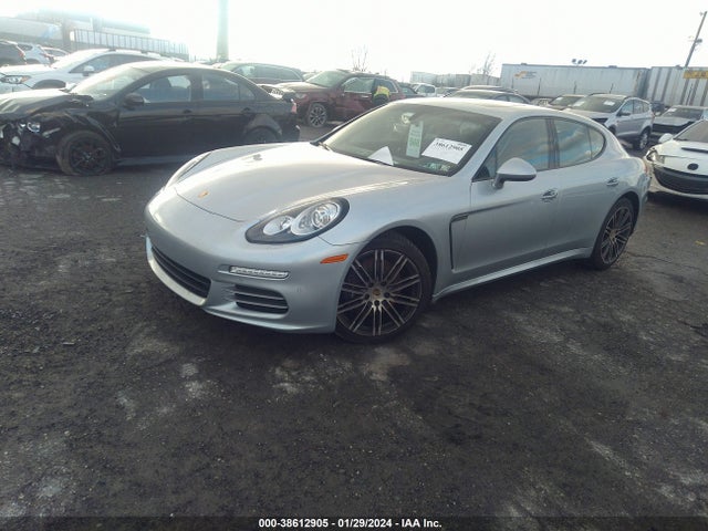 2016 PORSCHE PANAMERA WP0AA2A71GL007637 Photo 1