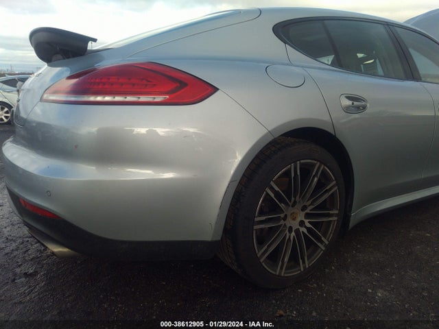 2016 PORSCHE PANAMERA WP0AA2A71GL007637 Photo 5