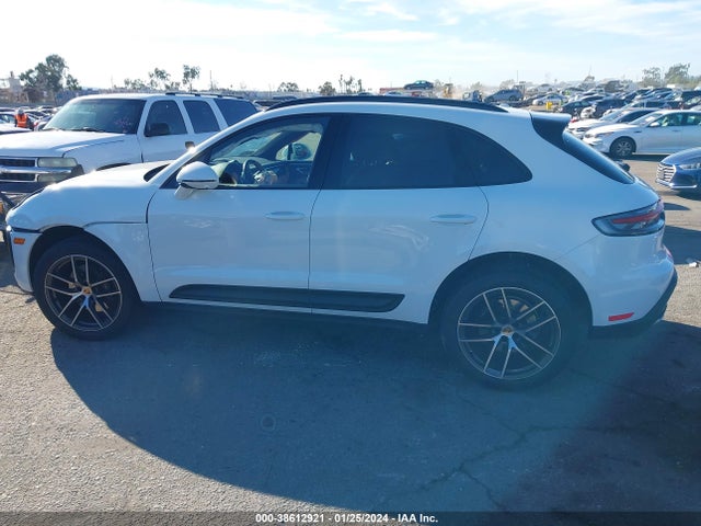 Porsche Macan 2022 WP1AA2A52NLB12312 Image 14
