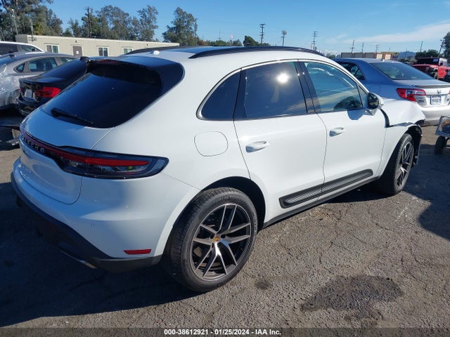 2022 PORSCHE MACAN WP1AA2A52NLB12312 Photo 3