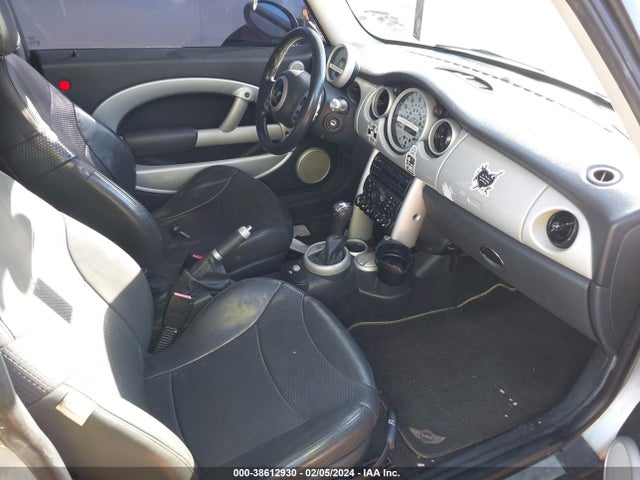 2004 MINI COOPER WMWRC33414TJ59383 Photo 4
