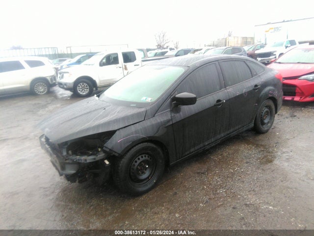 Ford FOCUS S 2015 1FADP3E2XFL351827 Image 2