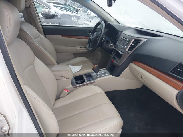 2013 SUBARU OUTBACK 2.5I LIMITED VIN: 4S4BRBKC4D3323890