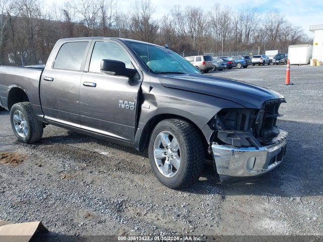 RAM 1500 Big Horn  4x4 5'7 Box 2017 3C6RR7LT5HG618022 zdjęcie główne