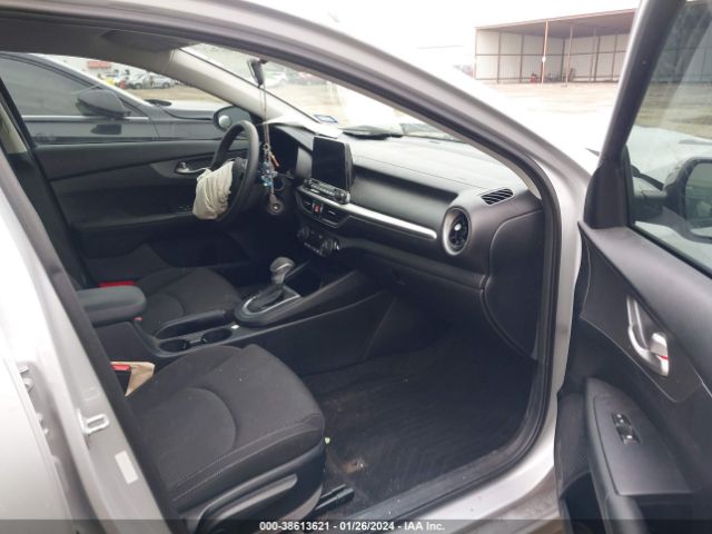 3KPF24AD9KE052539 KIA Forte Lxs