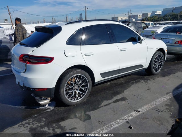 2017 PORSCHE MACAN WP1AB2A59HLB17914 Photo 3
