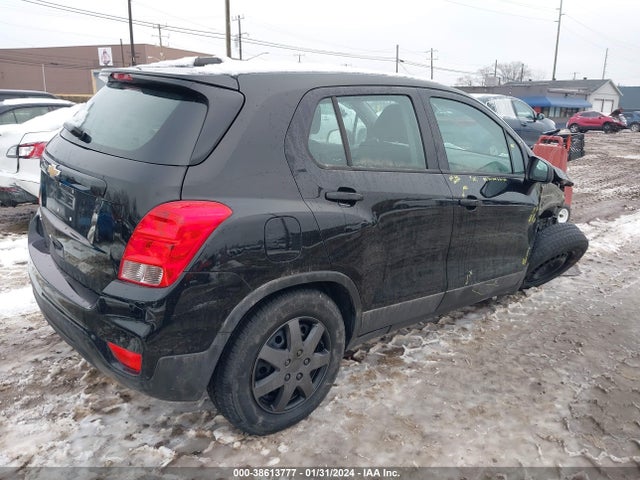 Chevrolet TRAX LS 2017 3GNCJKSB9HL279720 Image 4