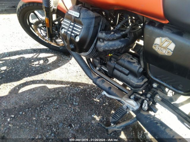 2021 MOTO GUZZI V7 ZGUKZUA03MM000199 Photo 8