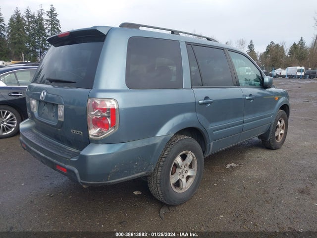 2006 HONDA PILOT EX VIN: 2HKYF18426H531002