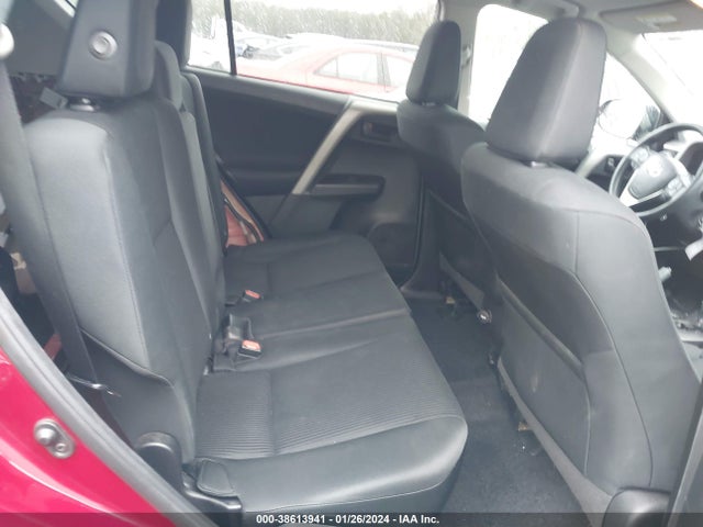 2018 TOYOTA RAV4 LE VIN: 2T3ZFREV9JW422215