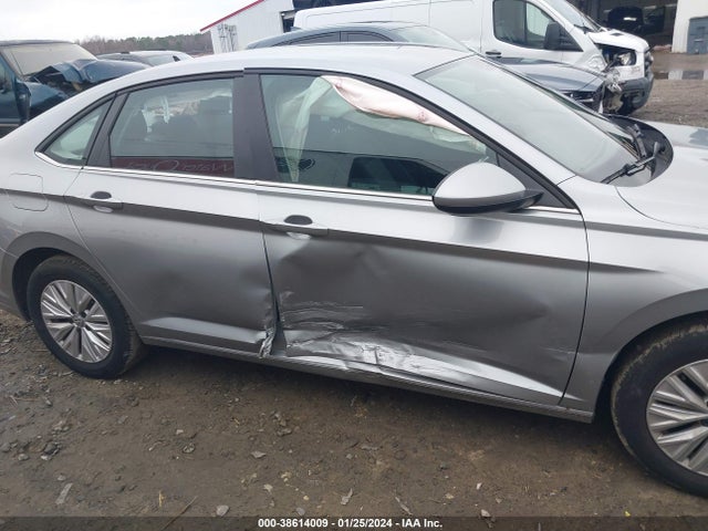 3VWN57BU0KM235320 Volkswagen Jetta 1.4t S