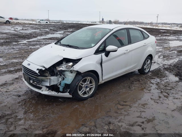 Ford FIESTA SE 2019 3FADP4BJ7KM115047 Image 2