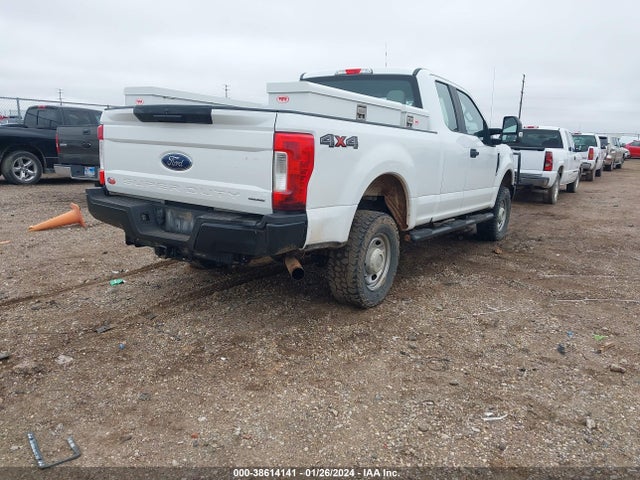 2017 FORD SUPER DUTY F-250 SRW 1FT7X2B6XHEE57999 Photo 3