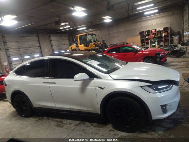 5YJXCBE25HF075589 Tesla Model X 100d/75d/90d