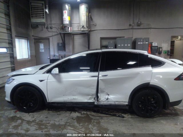 5YJXCBE25HF075589 Tesla Model X 100d/75d/90d