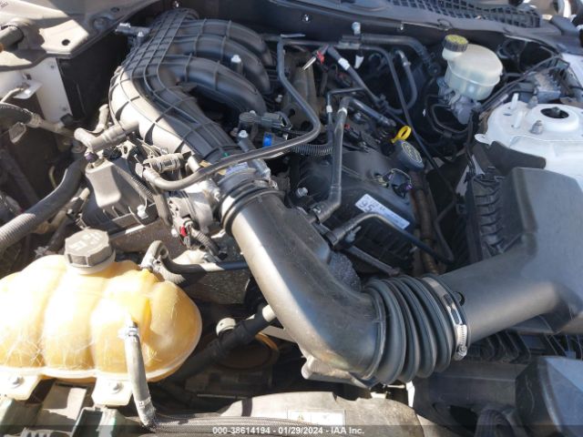 1FA6P8AM4G5267005 Ford Mustang V6