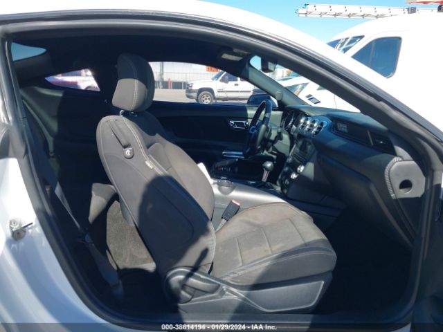 1FA6P8AM4G5267005 Ford Mustang V6