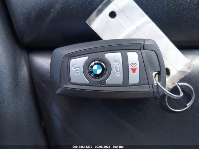 BMW 535i Xdrive 2015 WBA5B3C55FD540872 Image 11
