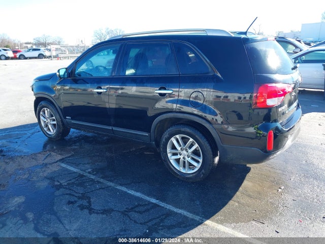 2015 KIA SORENTO LX VIN: 5XYKTDA67FG614749