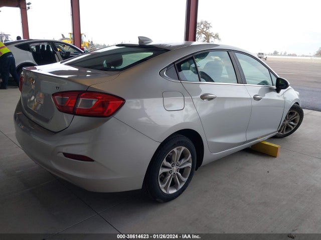 Chevrolet CRUZE LT 2019 1G1BE5SMXK7127736 Image 4