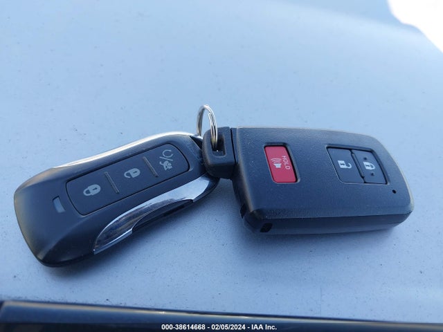 Toyota Prius C Three 2018 JTDKDTB37J1608678 Image 11