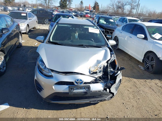 Toyota Prius C Three 2018 JTDKDTB37J1608678 Image 12