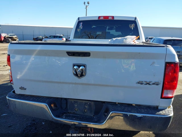 1C6RR7FG3KS534862 RAM 1500 Classic Tradesman Quad Cab 4x4 6'4 Box