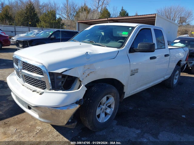 1C6RR7FG3KS534862 RAM 1500 Classic Tradesman Quad Cab 4x4 6'4 Box