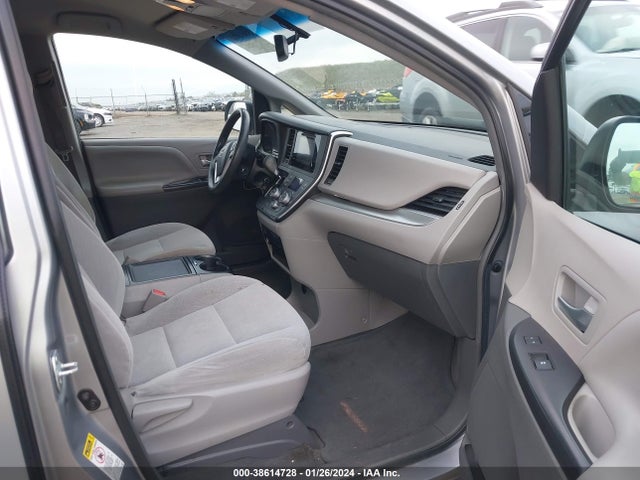Toyota Sienna Le 8 Passenger 2016 5TDKK3DC9GS708442 Image 5