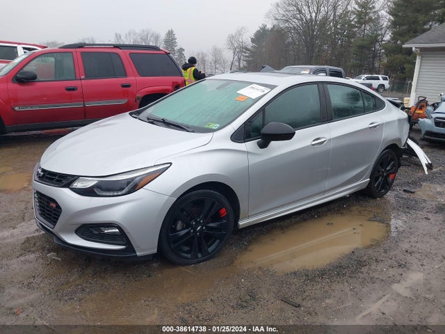 Chevrolet Cruze Lt Auto 2018 1G1BE5SM7J7117468 Image 2