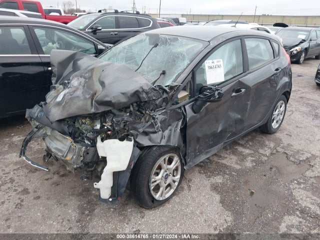 Ford FIESTA SE 2015 3FADP4EJ5FM221398 Image 2
