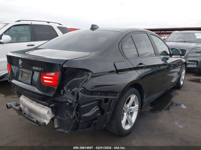 WBA3B1G54FNT05072 BMW 320i