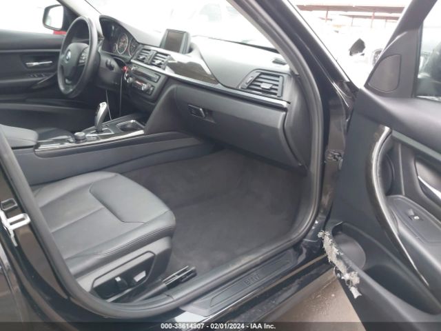 WBA3B1G54FNT05072 BMW 320i