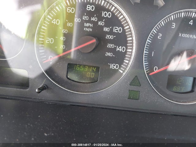 2004 VOLVO S60 2.5T VIN: YV1RS59V242392030