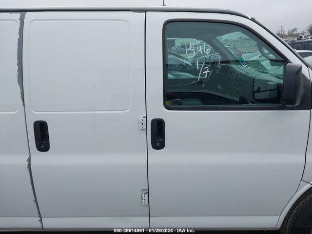 Chevrolet Express 1500 Work Van 2014 1GCSGAFX5E1118528 Image 13
