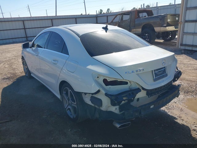 Mercedes-Benz CLA 250 2014 WDDSJ4EB2EN041835 Image 3