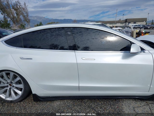 Tesla Model 3 Long Range/performance 2018 5YJ3E1EB4JF182545 Image 14