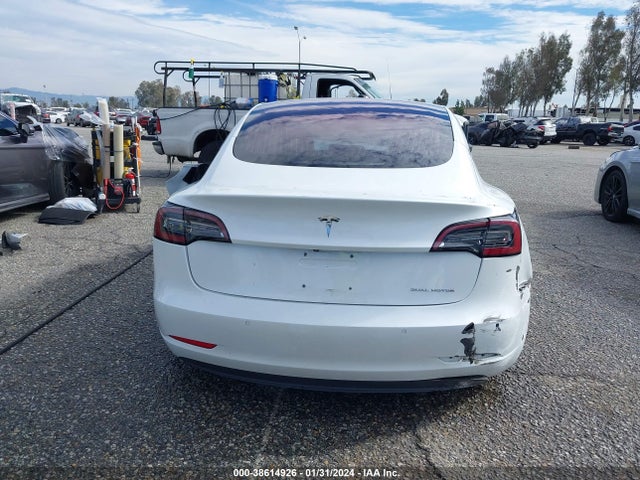 Tesla Model 3 Long Range/performance 2018 5YJ3E1EB4JF182545 Image 17