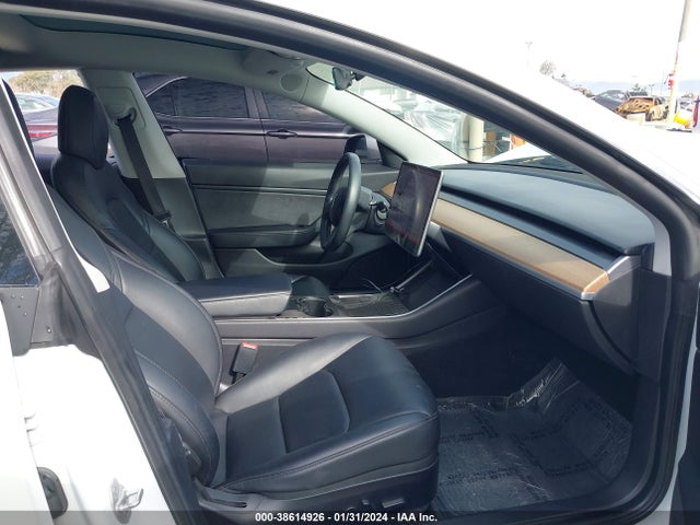 Tesla Model 3 Long Range/performance 2018 5YJ3E1EB4JF182545 Image 5