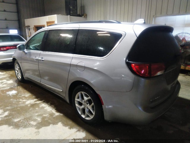 Chrysler Pacifica Touring-l 2017 2C4RC1BG5HR763213 Image 3