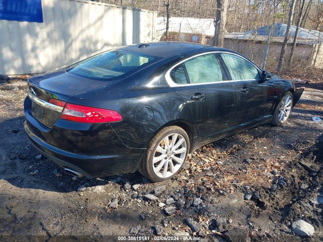 2010 JAGUAR XF SAJWA0GB2ALR52935 Photo 3