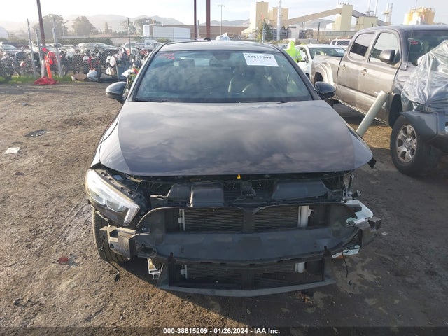 W1K3G4EB7LJ216202 Mercedes-Benz A 220