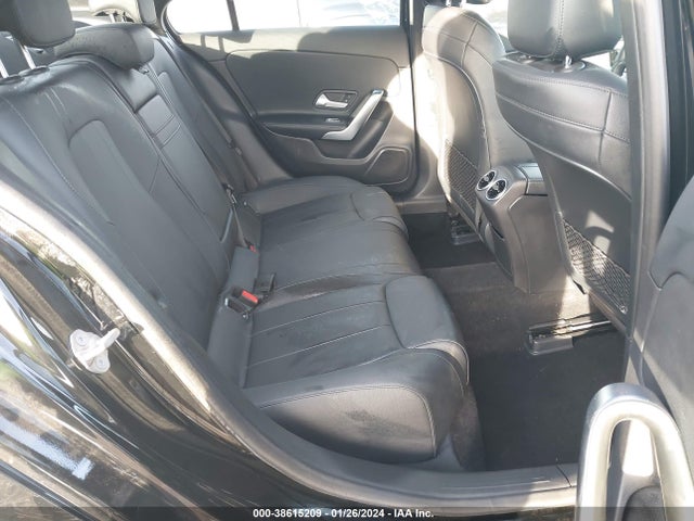 W1K3G4EB7LJ216202 Mercedes-Benz A 220